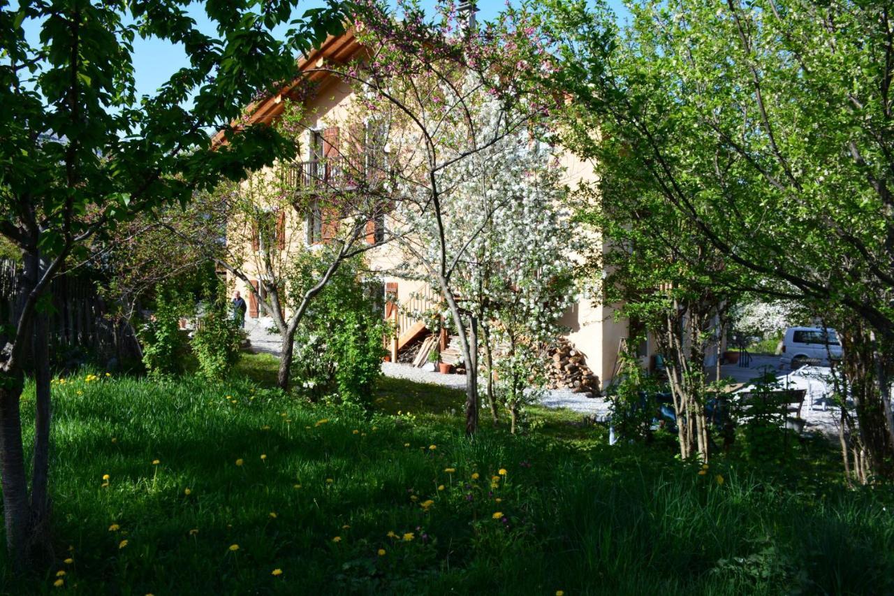 Gite-Auberge De Montvilliers Aime Exterior foto