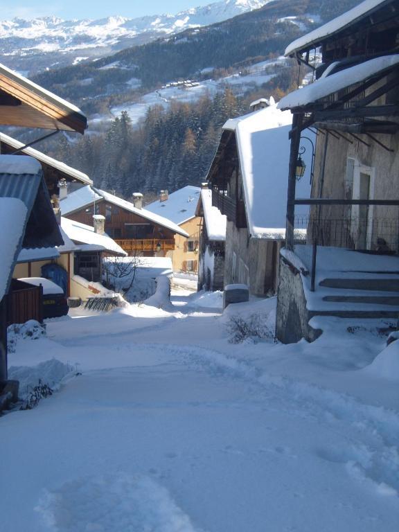 Gite-Auberge De Montvilliers Aime Exterior foto